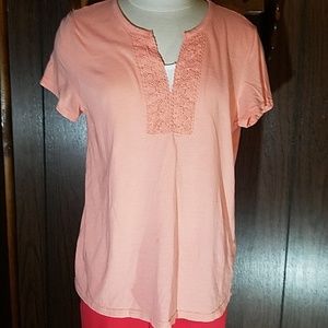 Shirt, 🚨3/$15, short sleeves, Laura Scott top, Peach & White
